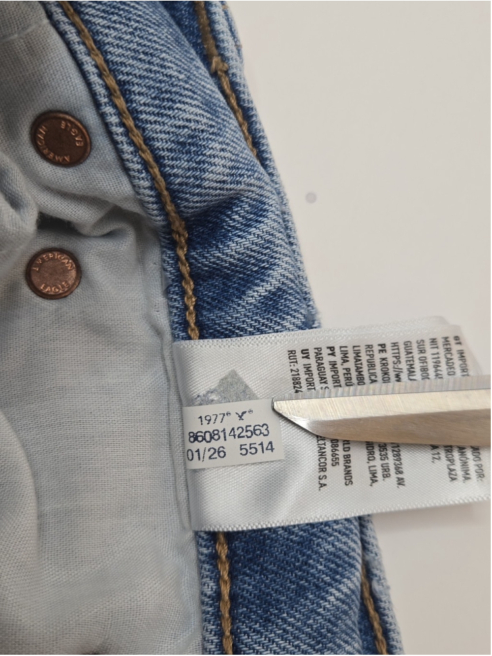 American Eagle Strigid Stovepipe Jeans High Rise Straight Leg 90s Y2K 8 Short - Picture 6 of 9